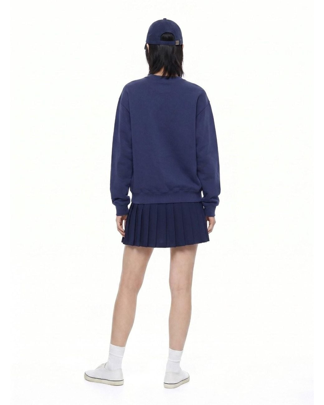 Sporty & Rich Blue Crewneck Sweatshirt With 'Country Club' Emblem