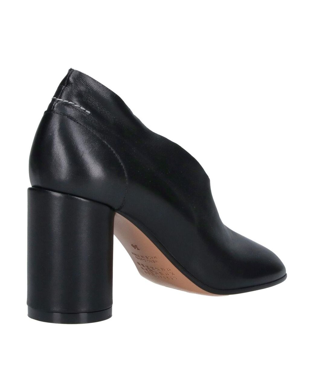 MM6 by Maison Margiela Blue Pumps “Anatomic Court”