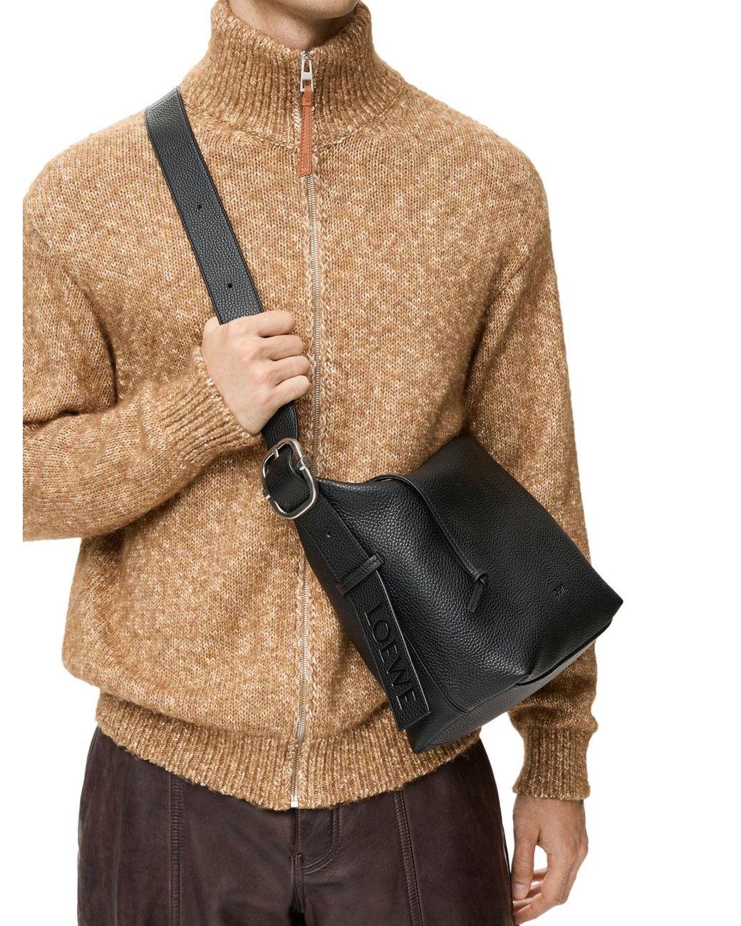 Borsa hobo loop in pelle di vitello granata di Loewe in White da Uomo