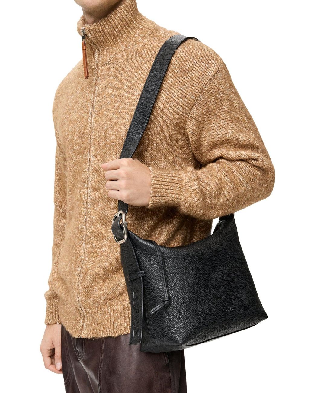 Borsa hobo loop in pelle di vitello granata di Loewe in White da Uomo