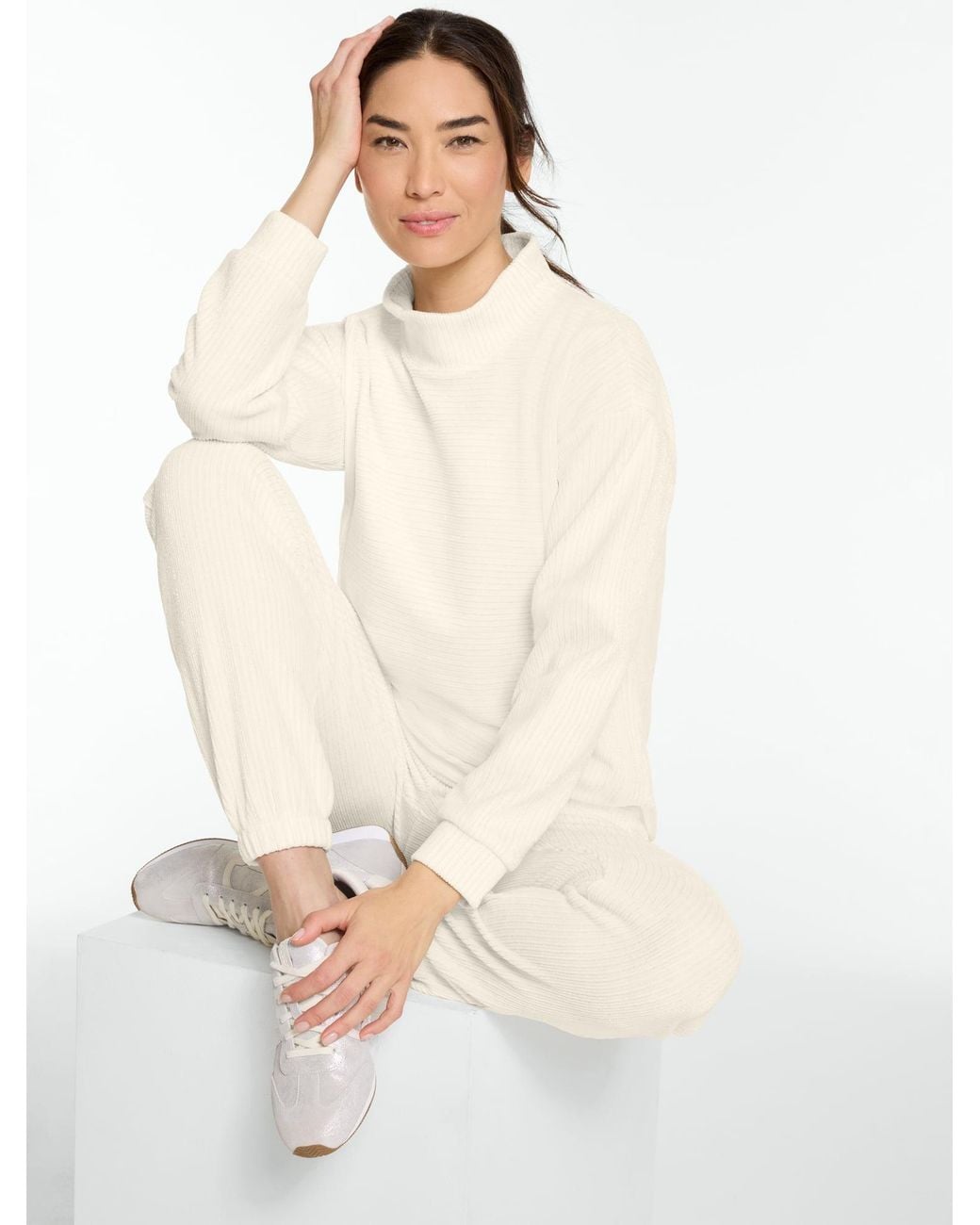Talbots White Sky Lounge Velour Sparkle Mockneck Pullover Sweater