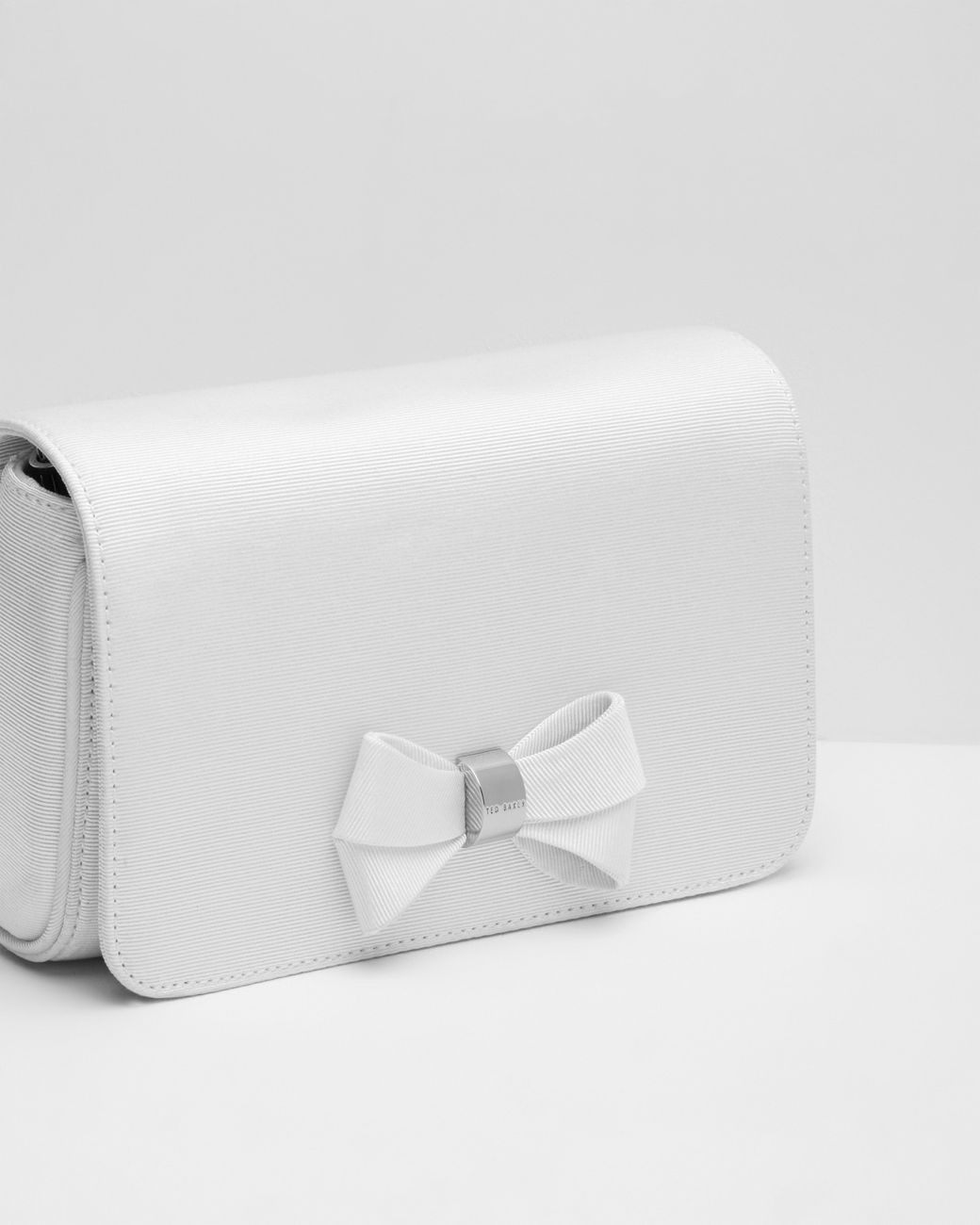 Ted Baker Bow Detail Clutch Bag in White | Lyst