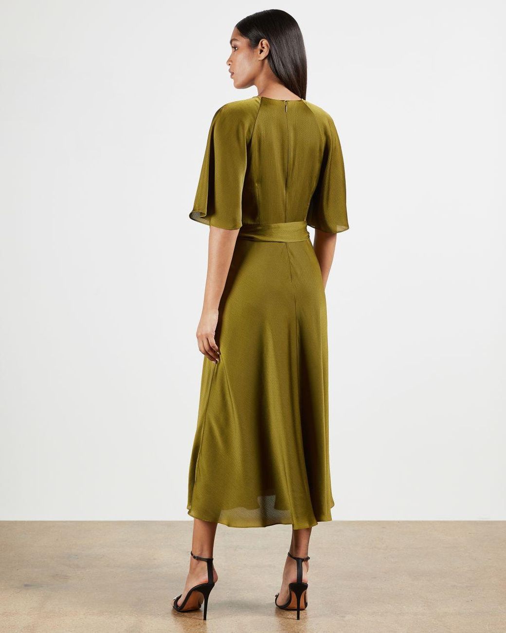 raglan sleeve tea midi dress