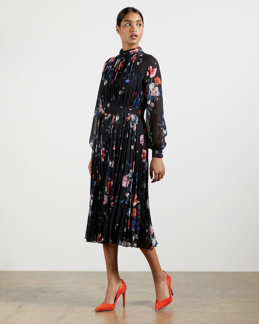 Ted Baker Scalloped High Heel Court 