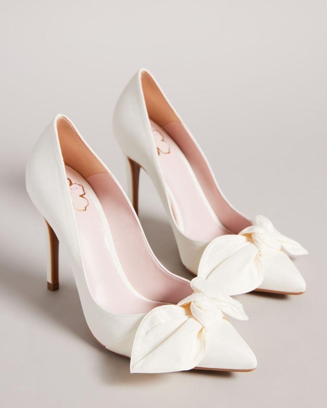 Ted Baker Moire Satin Bow Court Shoes in White | Lyst