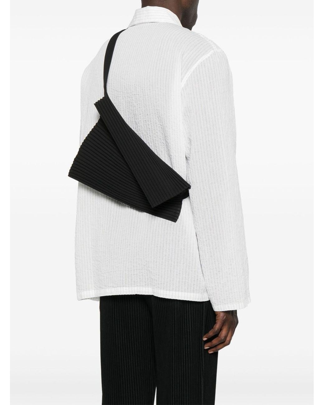 homme plisse イッセイミヤケ　FLAT BAG Issey Miyake Homme Plisse Pleats Flat Messenger Bag Black | eBay