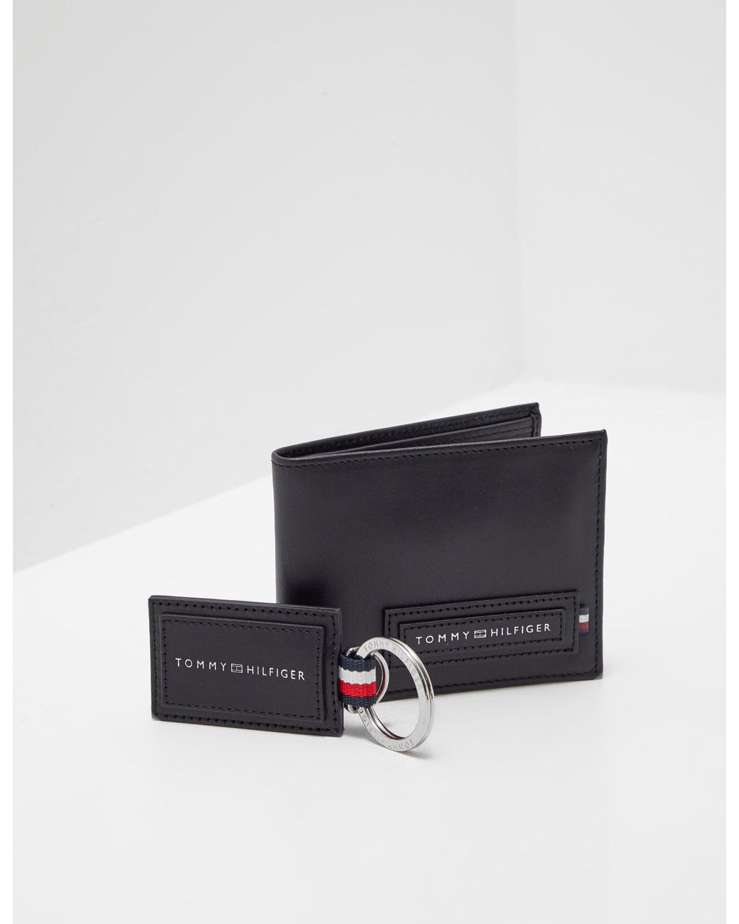 Tommy Hilfiger Wallet And Keyring Gift Set Black for Men | Lyst
