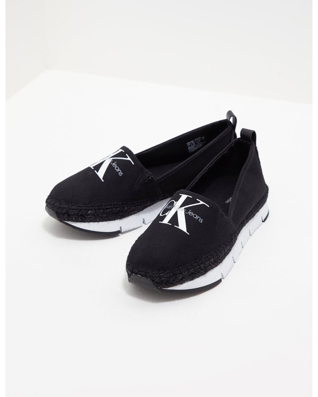 Calvin Klein Canvas Womens Genna 