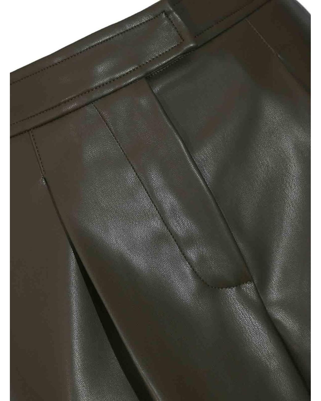Shorts Alpha Studio de color Green