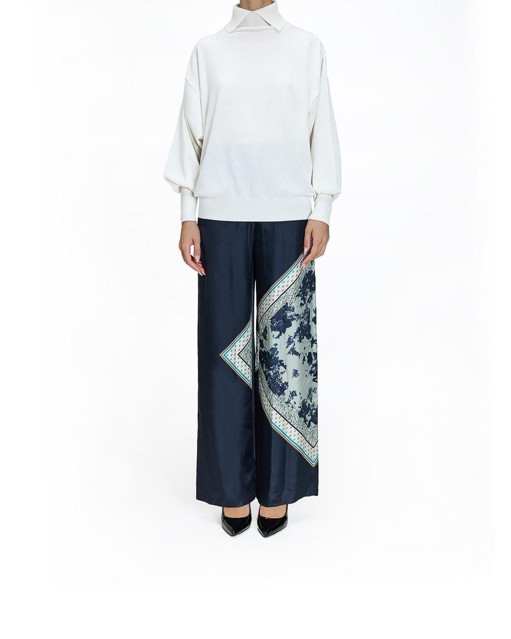 Genny White Cashmere Collar Sweater