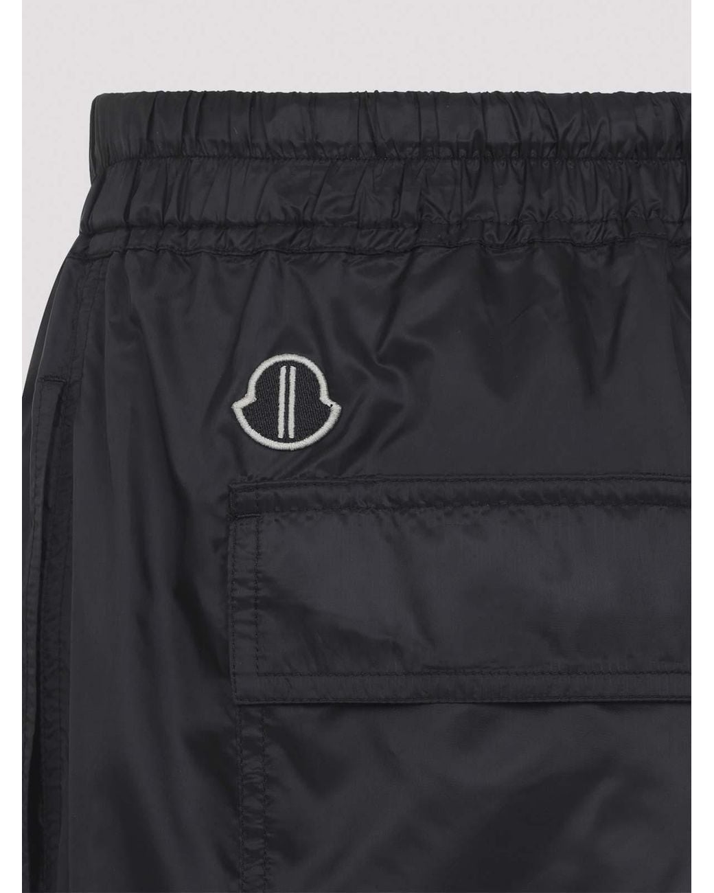 Moncler Black Kiltshorts for men