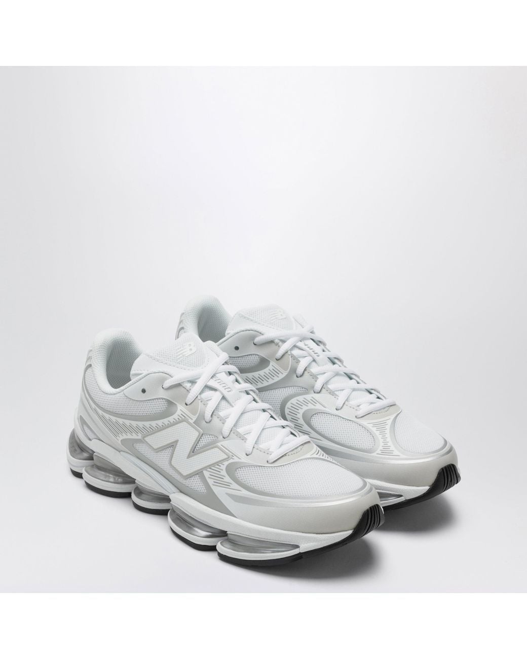 New Balance White Abzorb 2000/ Metallic Sneakers for men