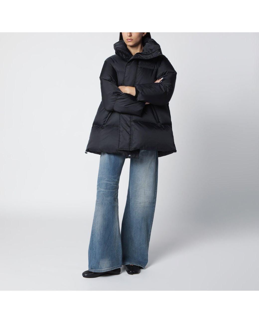 MM6 by Maison Margiela Black Nylon Puffer Jacket With Detachable Sleeves