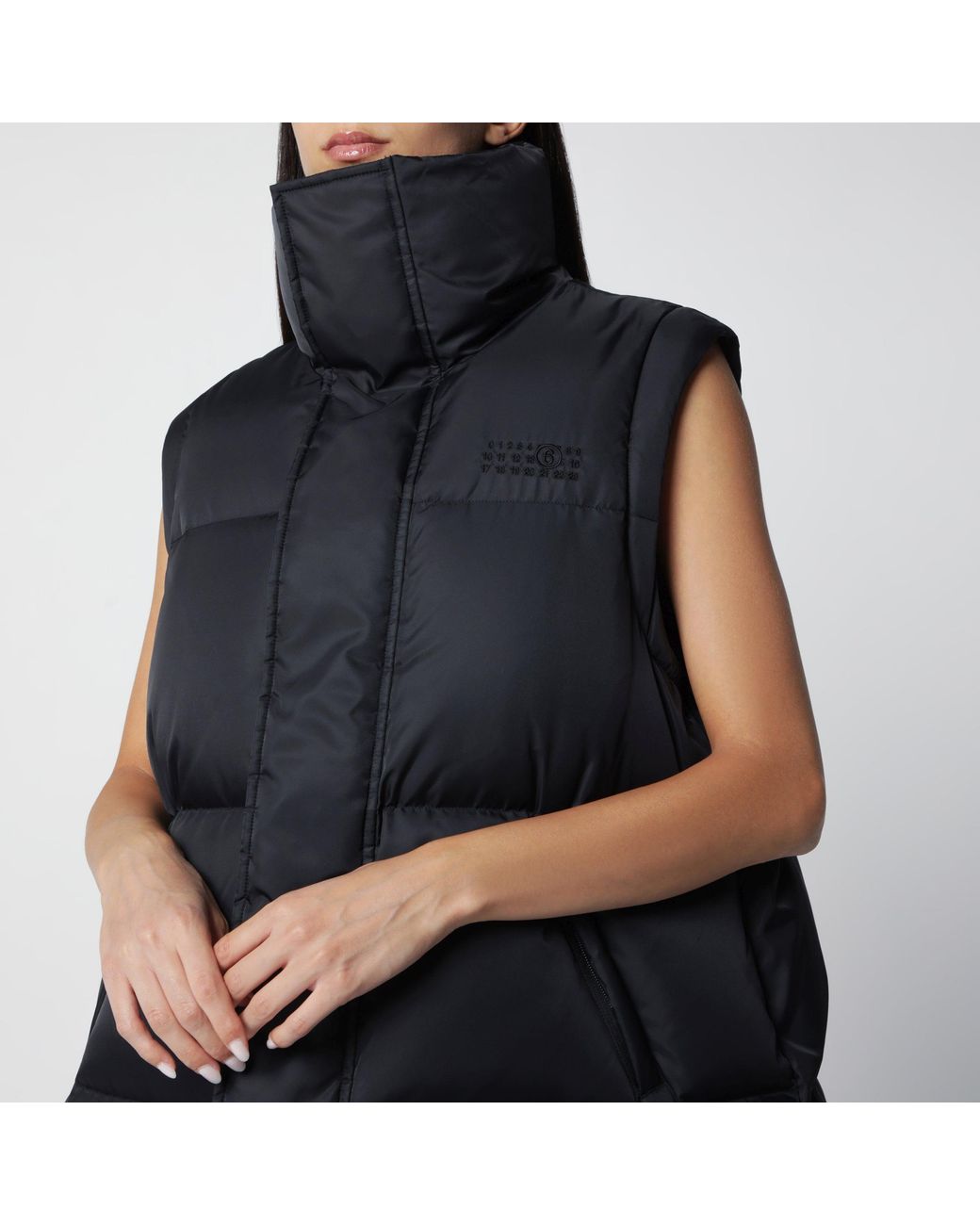 MM6 by Maison Margiela Black Nylon Puffer Jacket With Detachable Sleeves