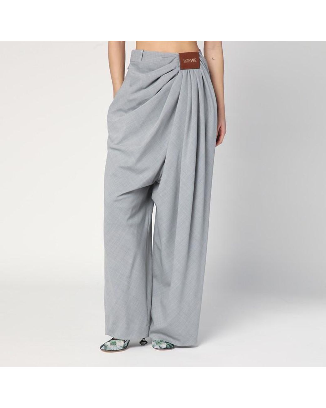 【LOEWE】2019AW GREY WOOL 2tuck half-pant Loewe Wool-Blend Wrap Trousers - Bergdorf Goodman
