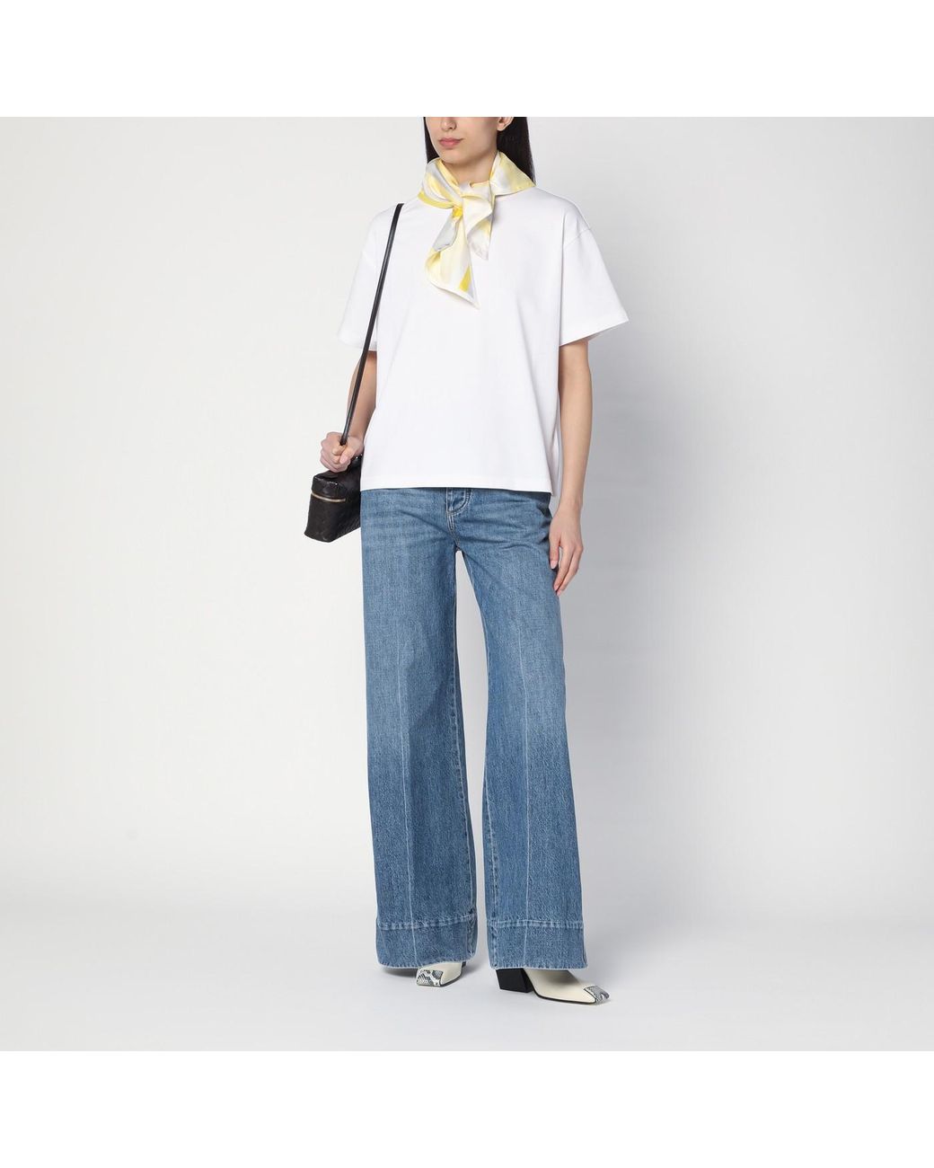 Tシャツ・カットソー BOTTEGA VENETA PRINTED SILK TOP Bottega Veneta T-Shirt With Silk Scarf in White | Lyst