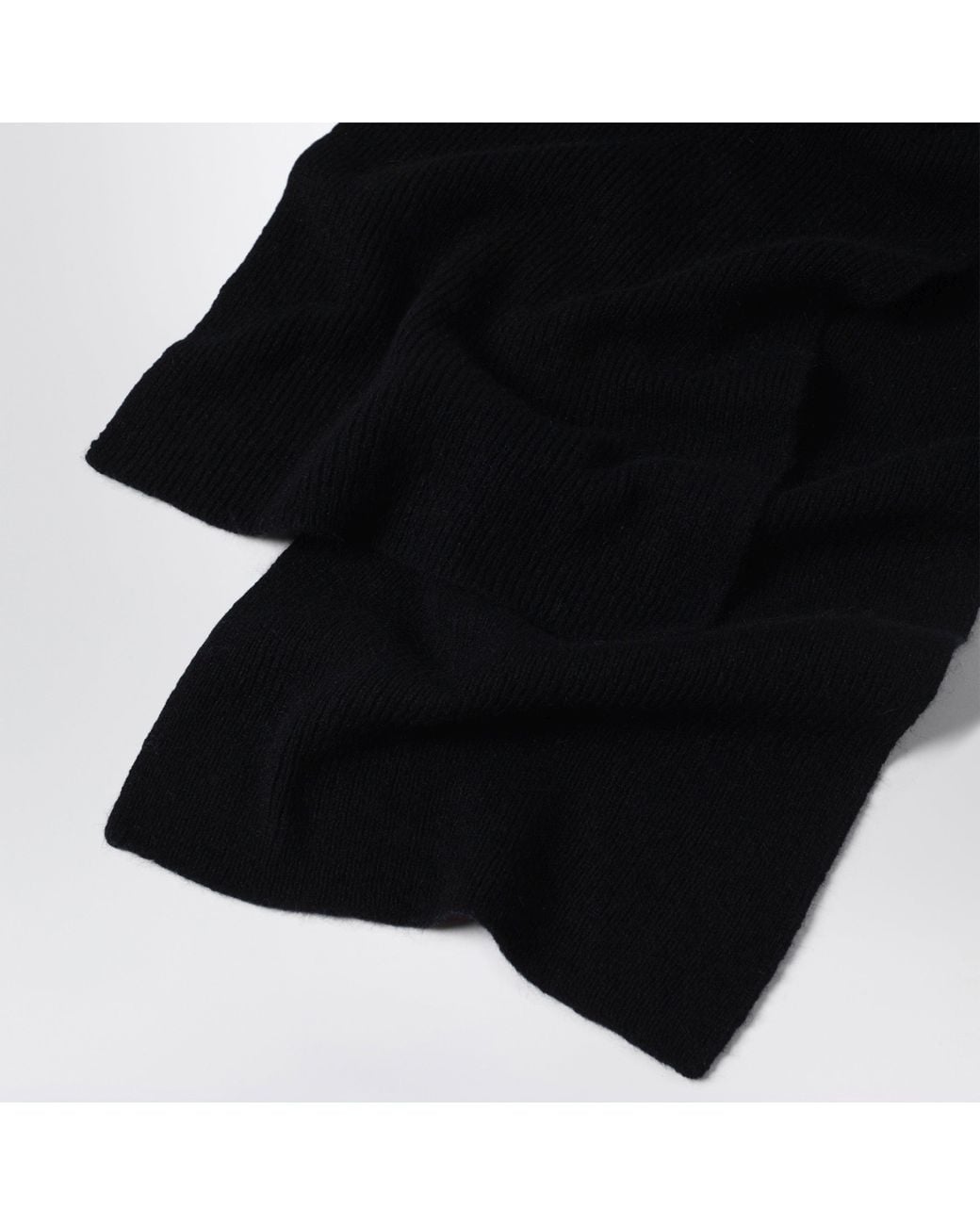 Le Bonnet Black Scarf