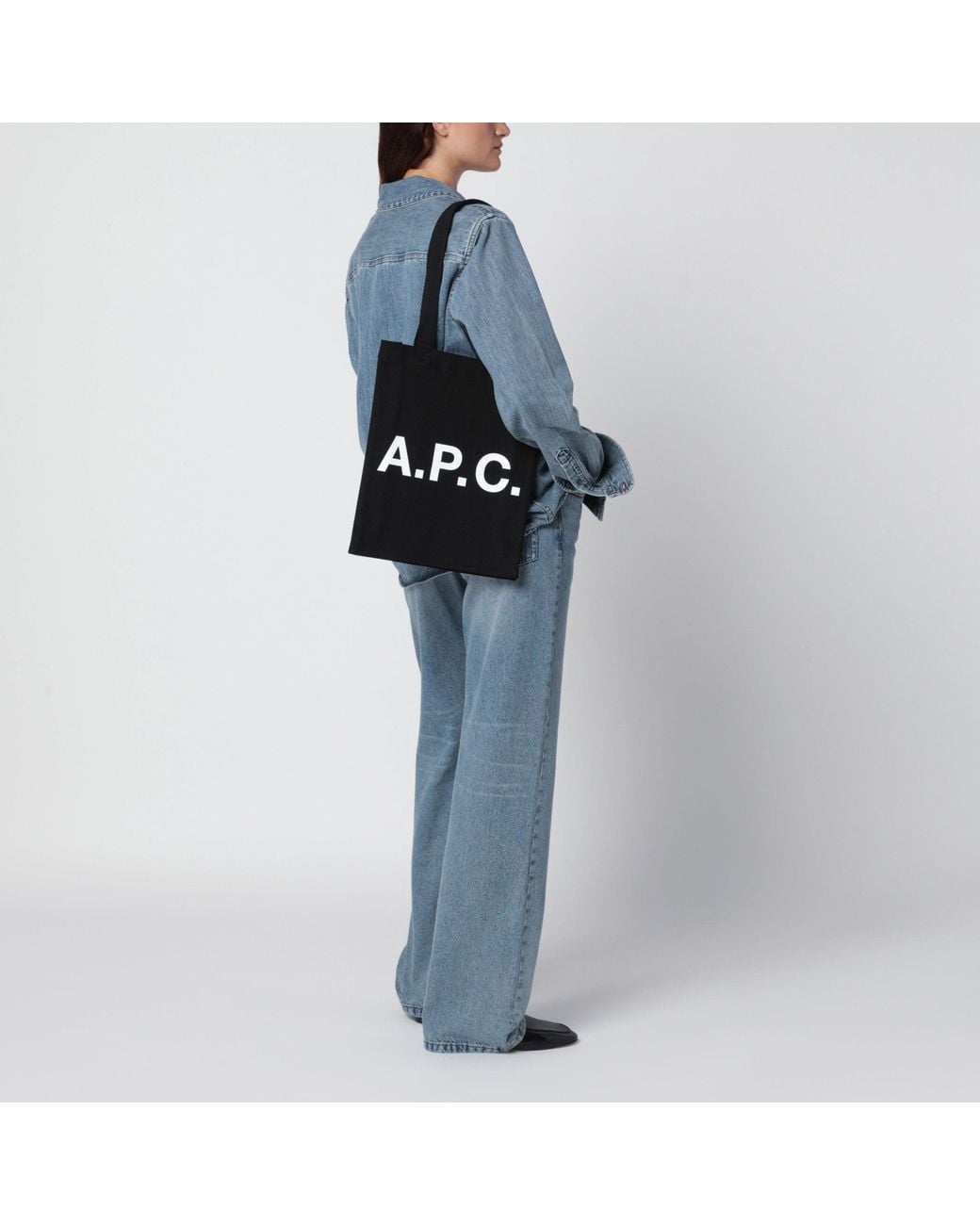Borsa Shopping Lou Nera di A.P.C. in Black