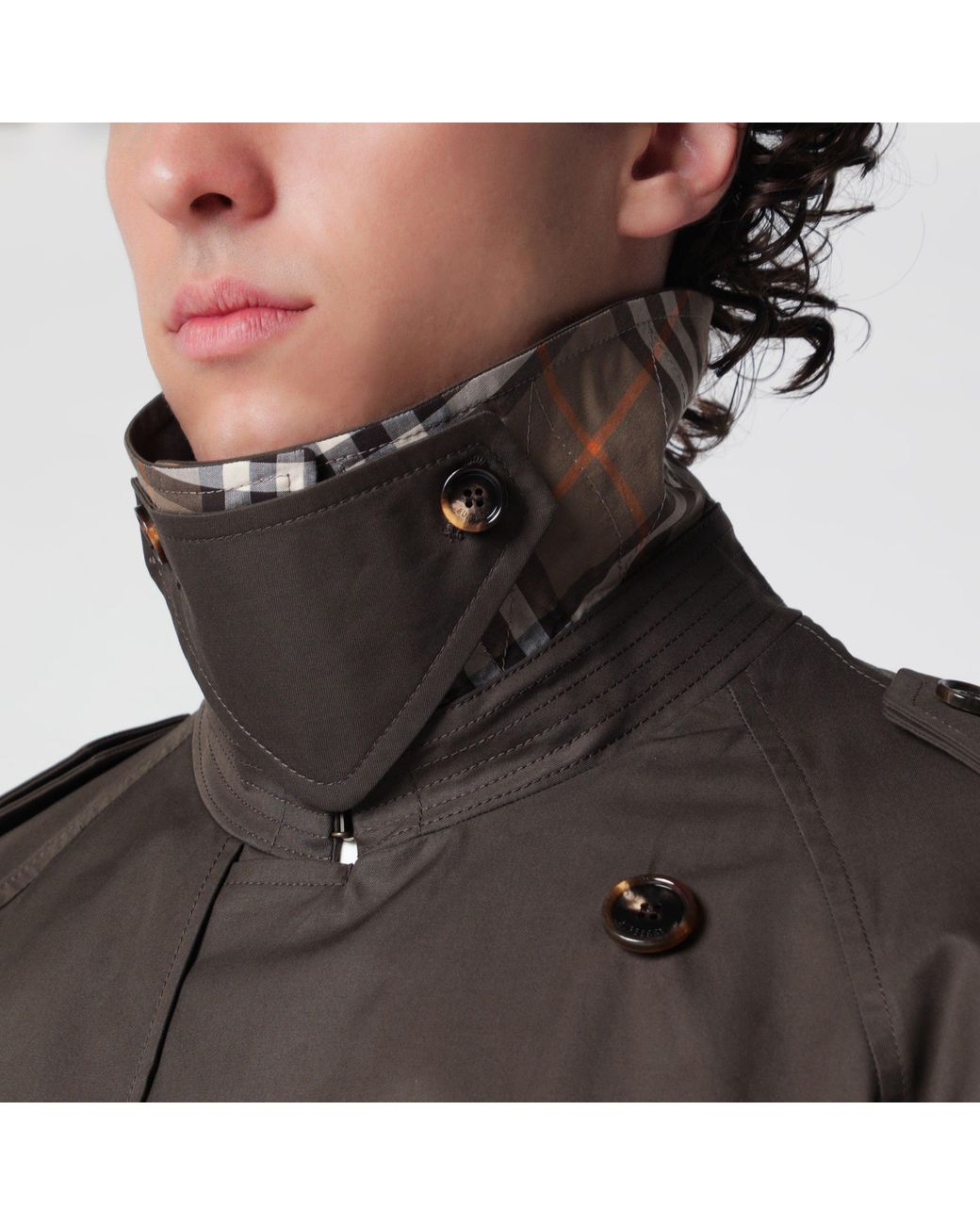 Burberry Black Leadenham Mid-Length Gabardine Trench Coat for men
