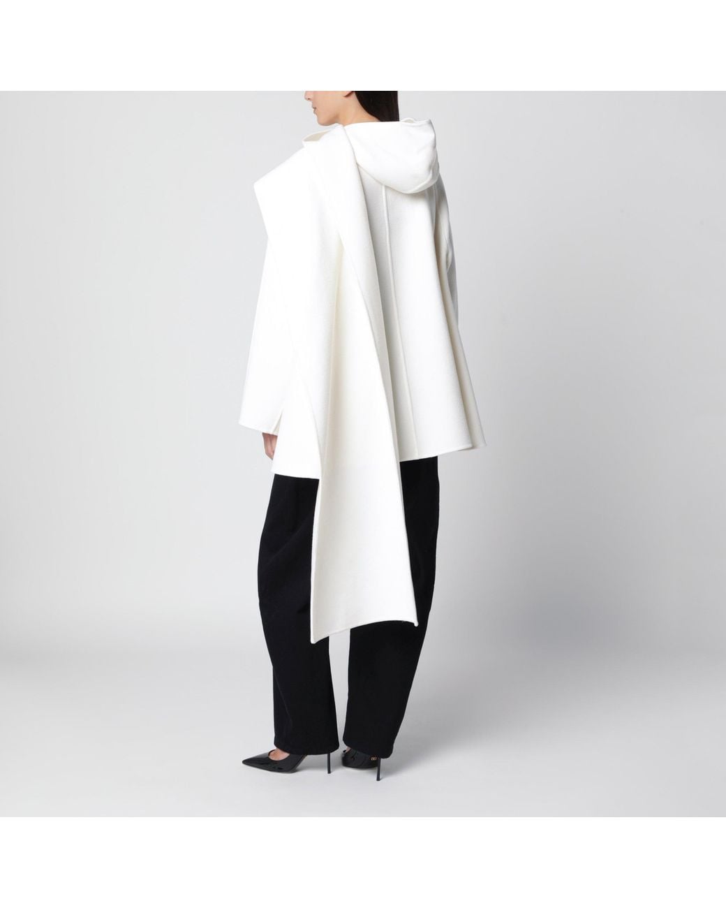 Alaïa White Cream Wool Coat With Scarf