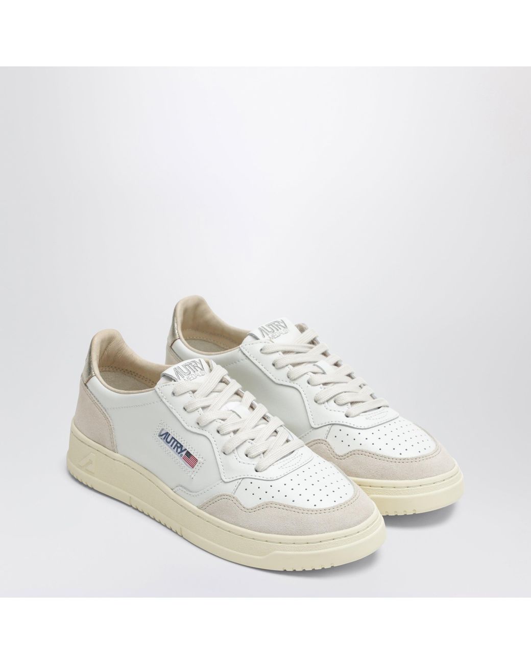 Autry White Medalist Low Sneakers
