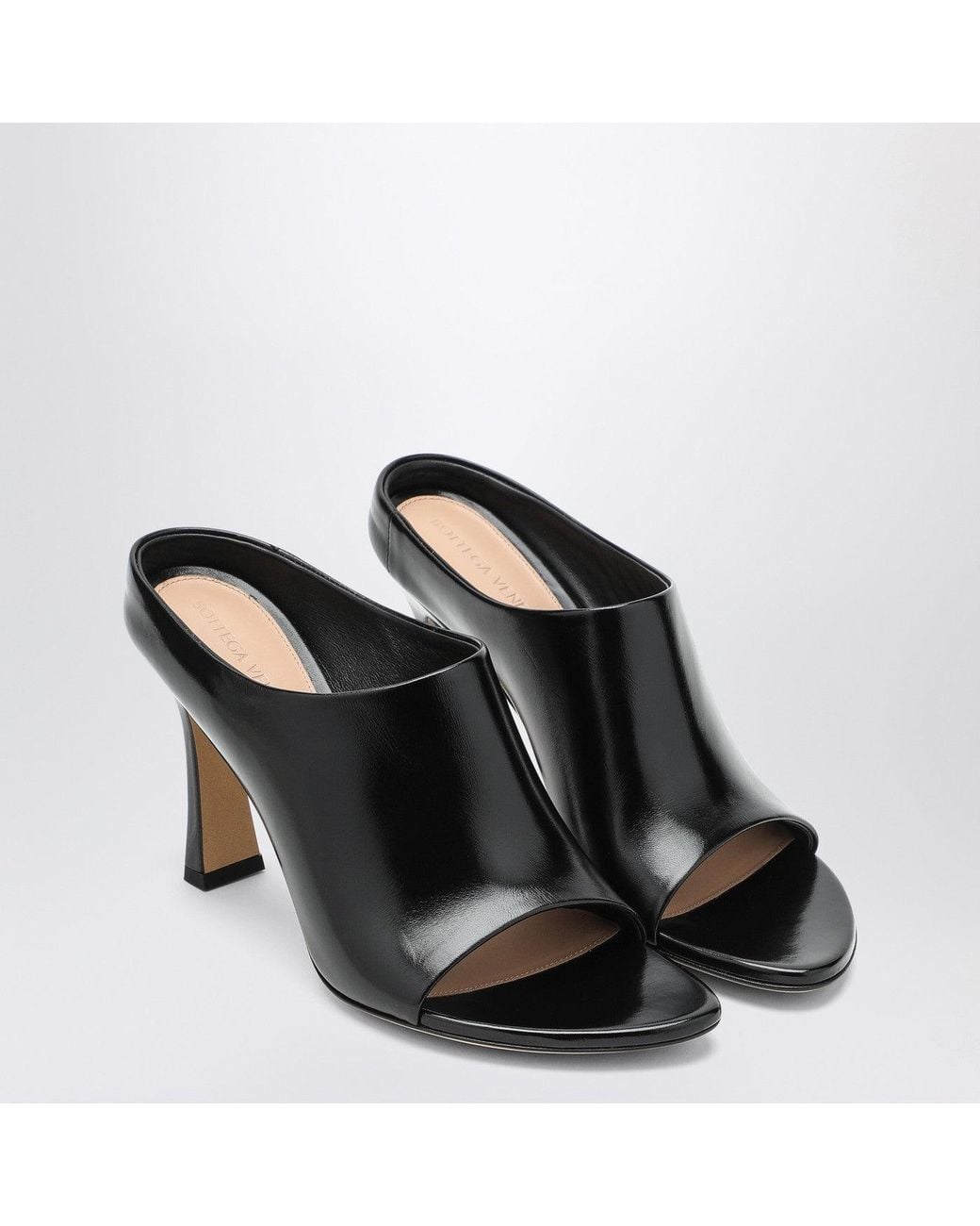 Bottega Veneta Black Leather Rana Mule