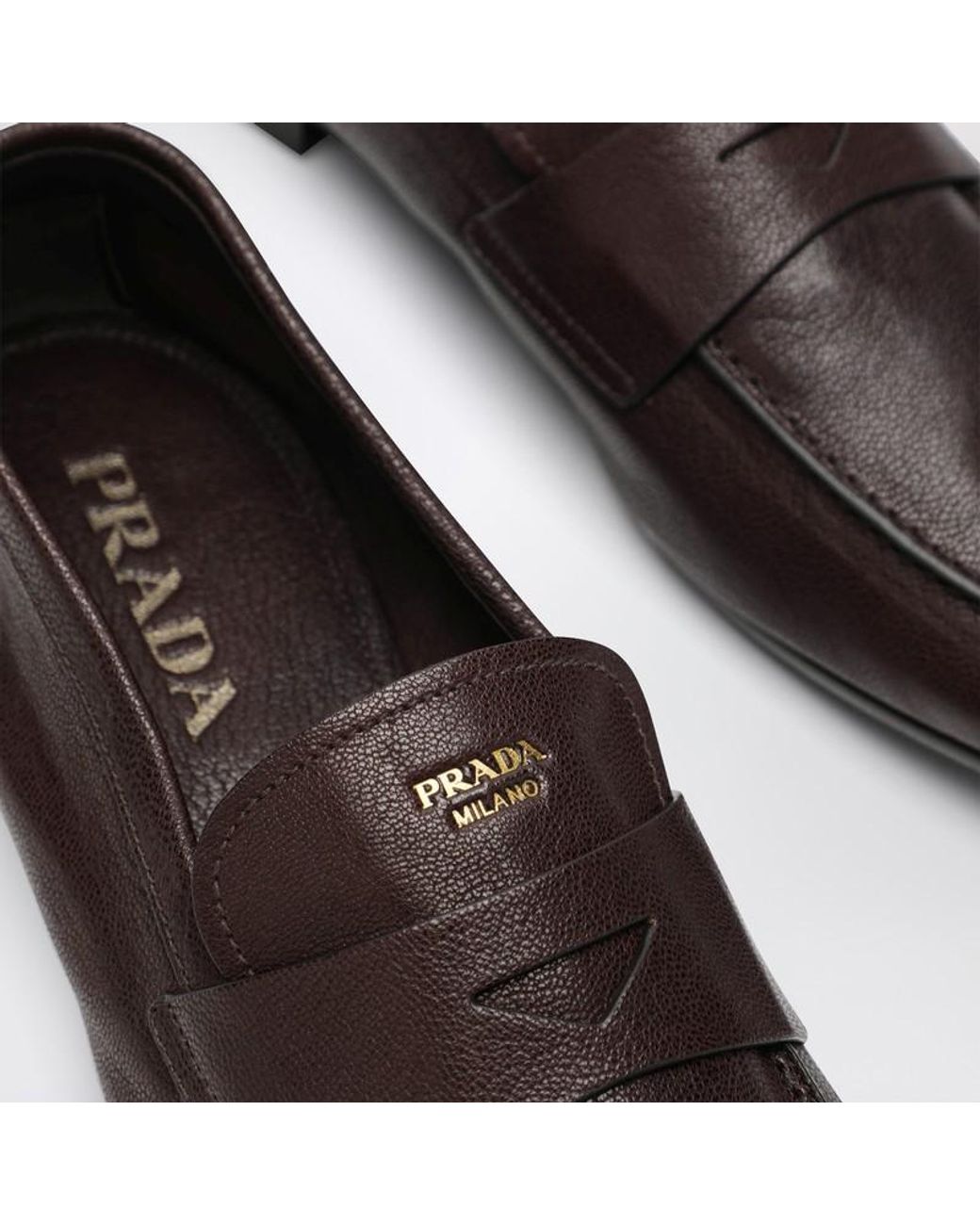 Mocassins En Cuir Brun Foncé Prada pour homme en coloris Black