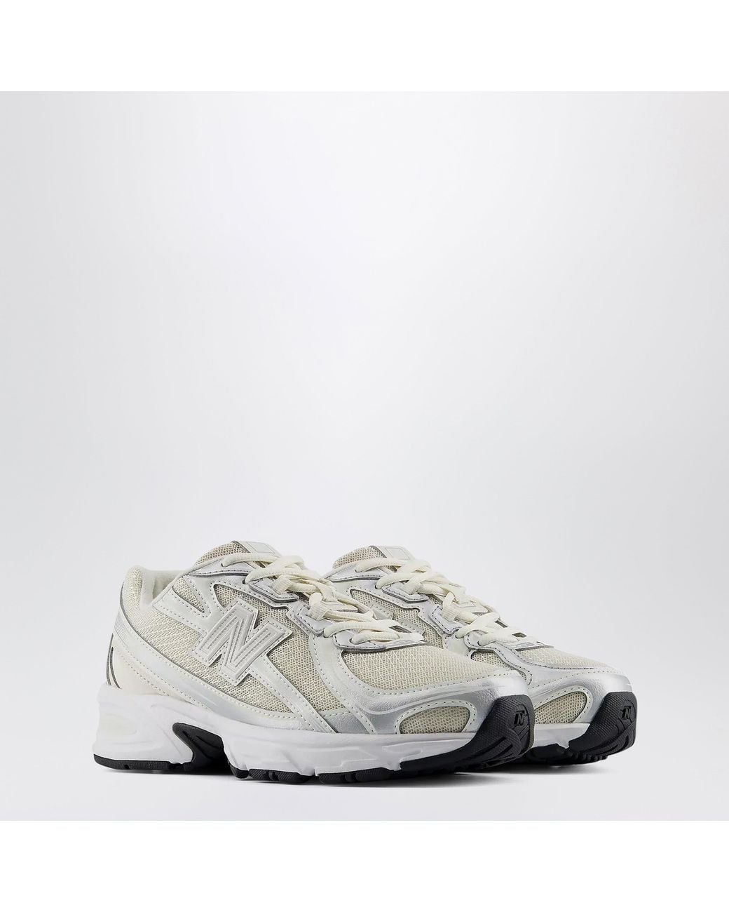 New Balance White 740 Sneakers Lace Turtledove Linen