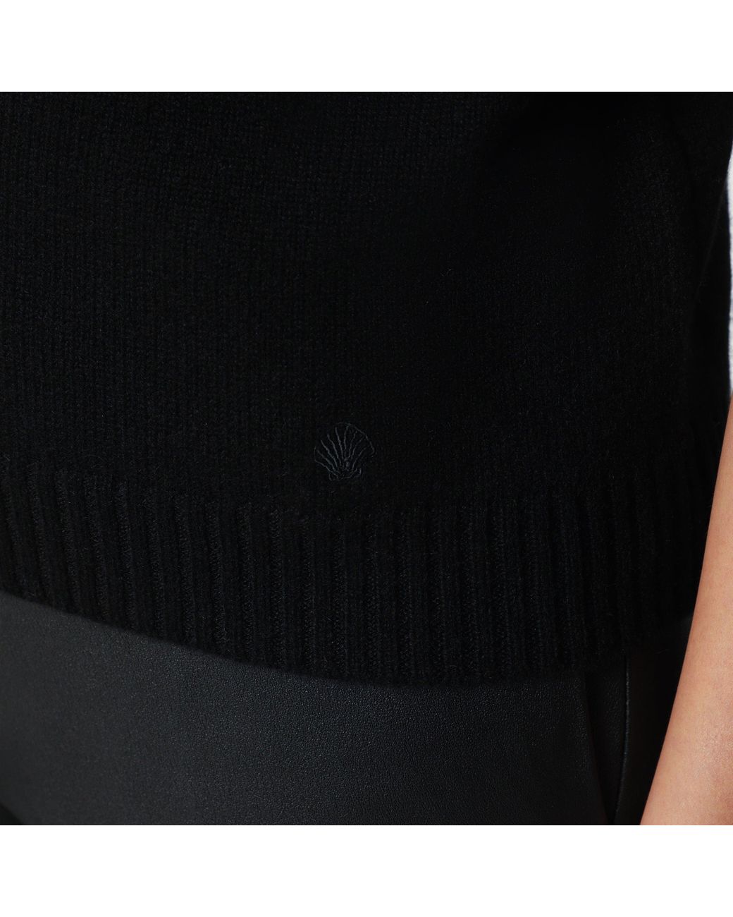 Loulou de Saison Black Cashmere Sweater