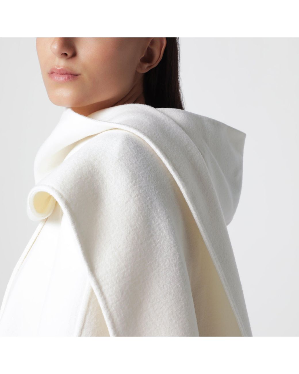 Alaïa White Cream Wool Coat With Scarf