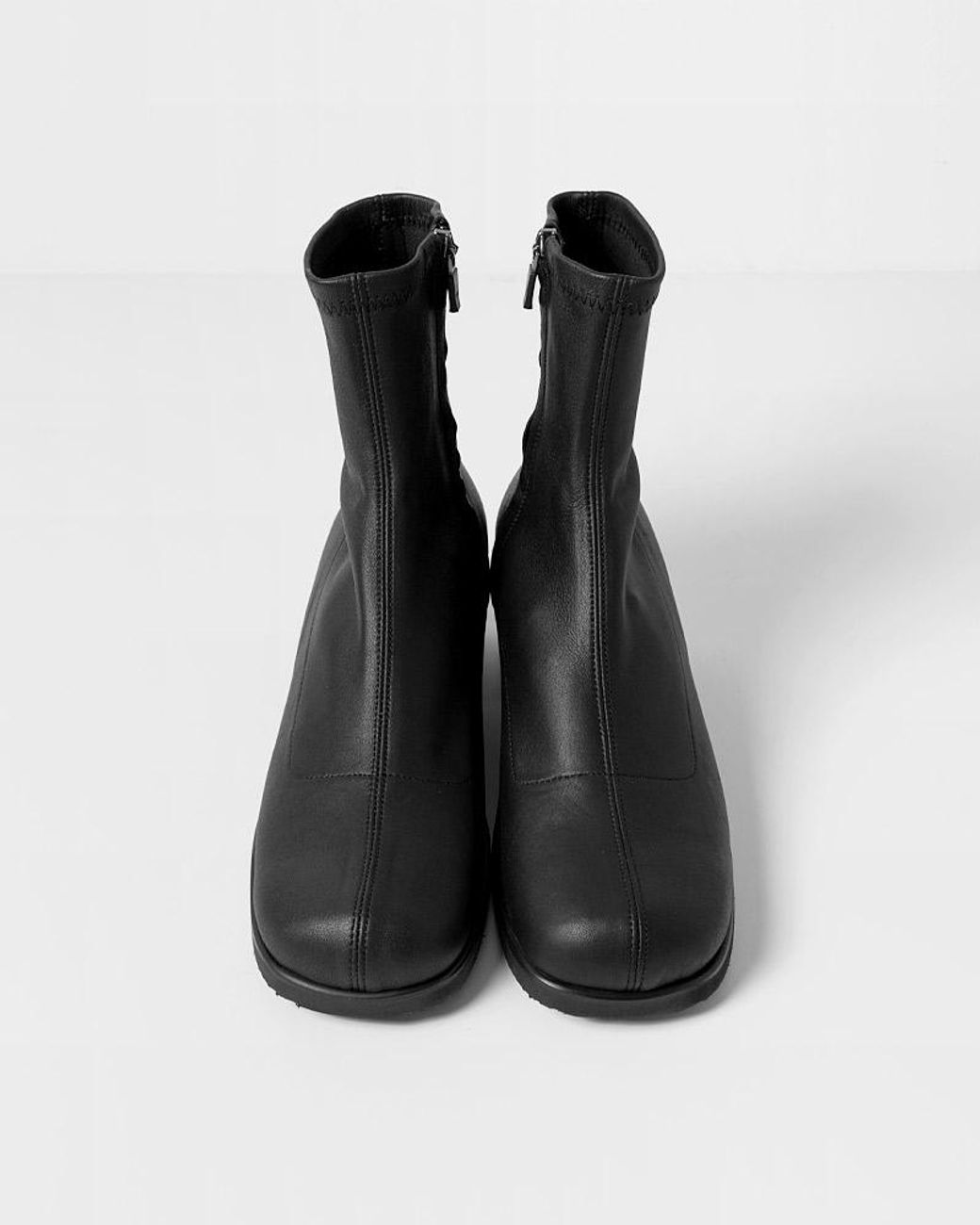 slim ankle chelsea boots
