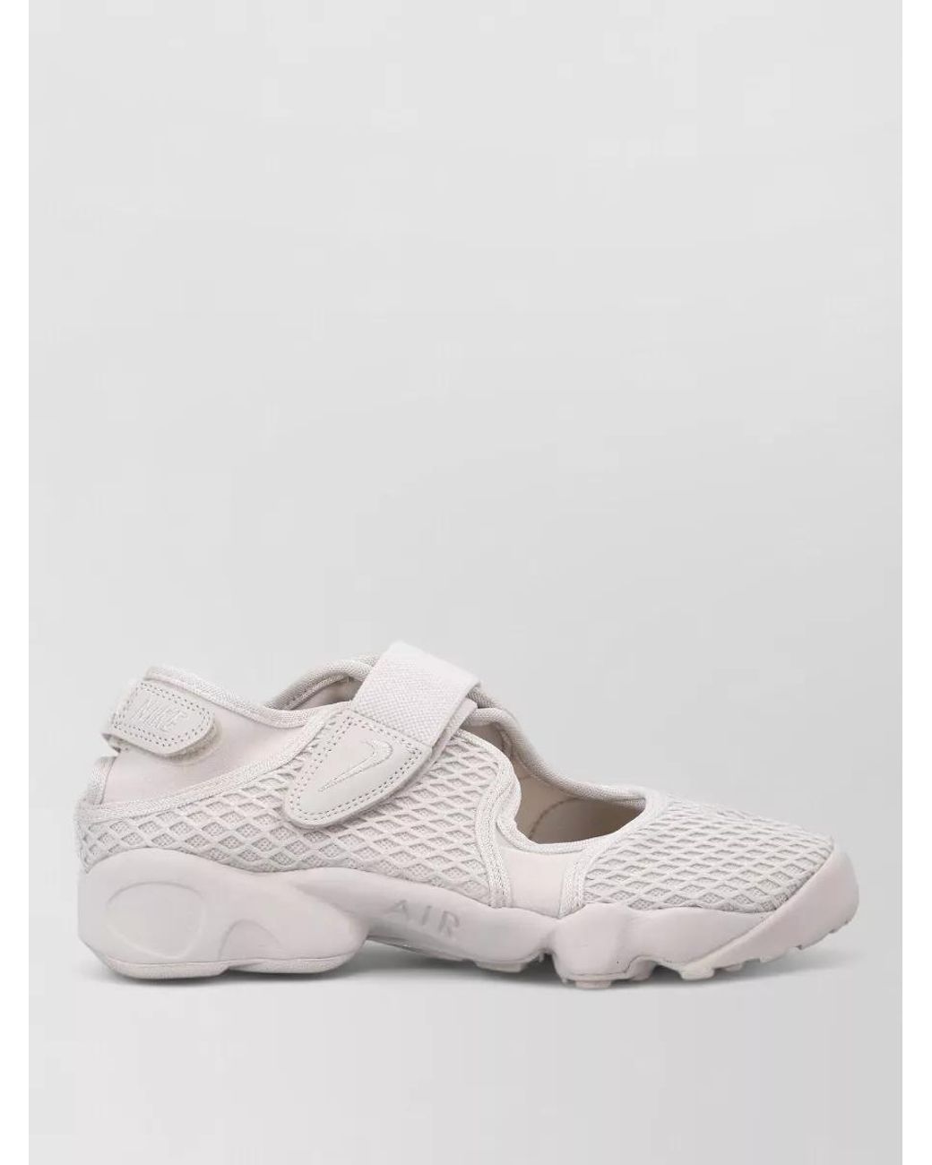 Nike White Split Toe Sandals Lightweight Textile Upper