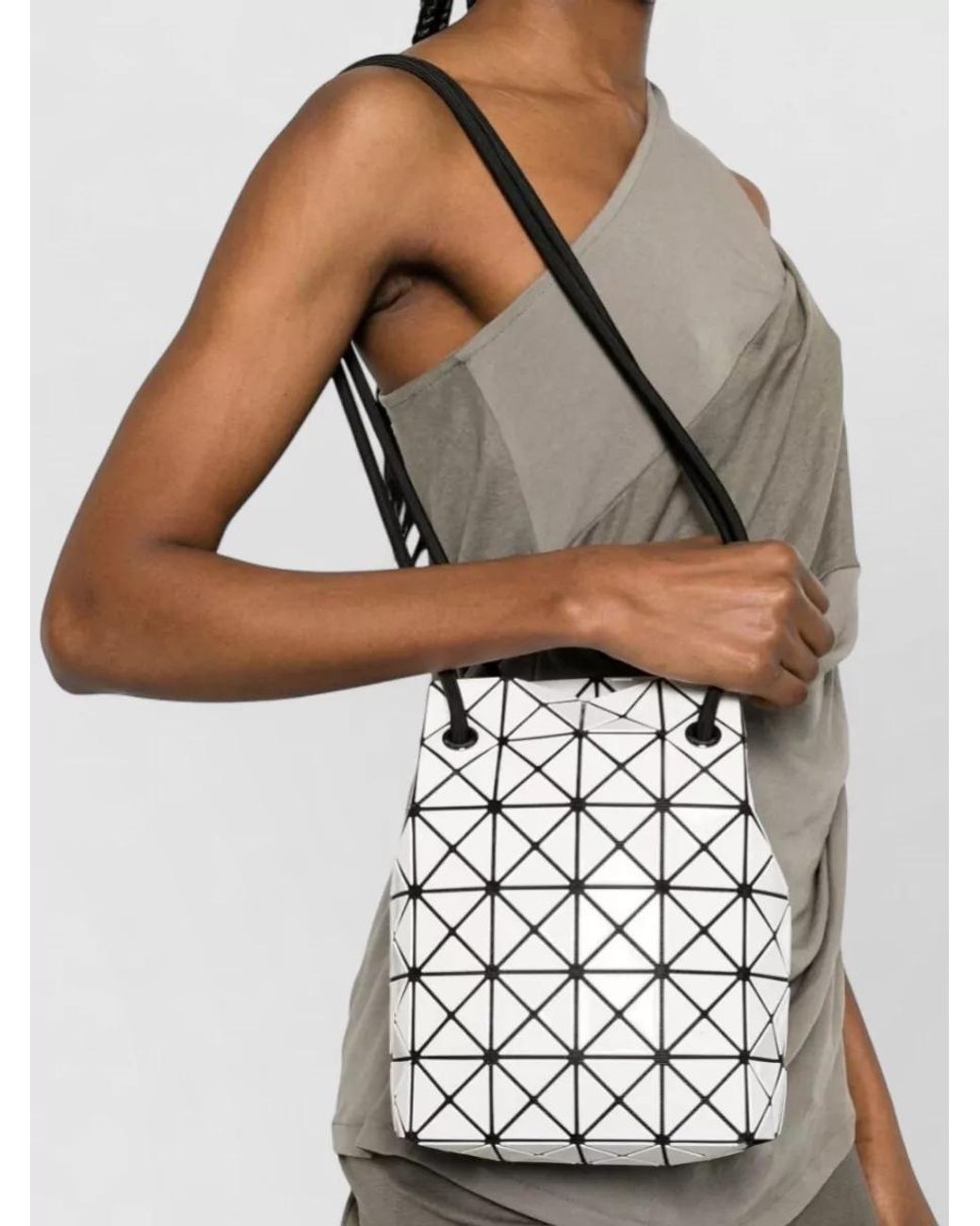 Issey Miyake White Bucket Shoulder Bag Geometric Pattern Handles
