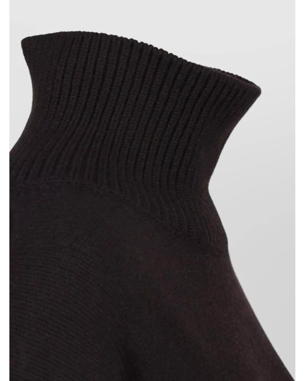 Lisa Yang Black Cashmere Knitted Turtleneck Sweater