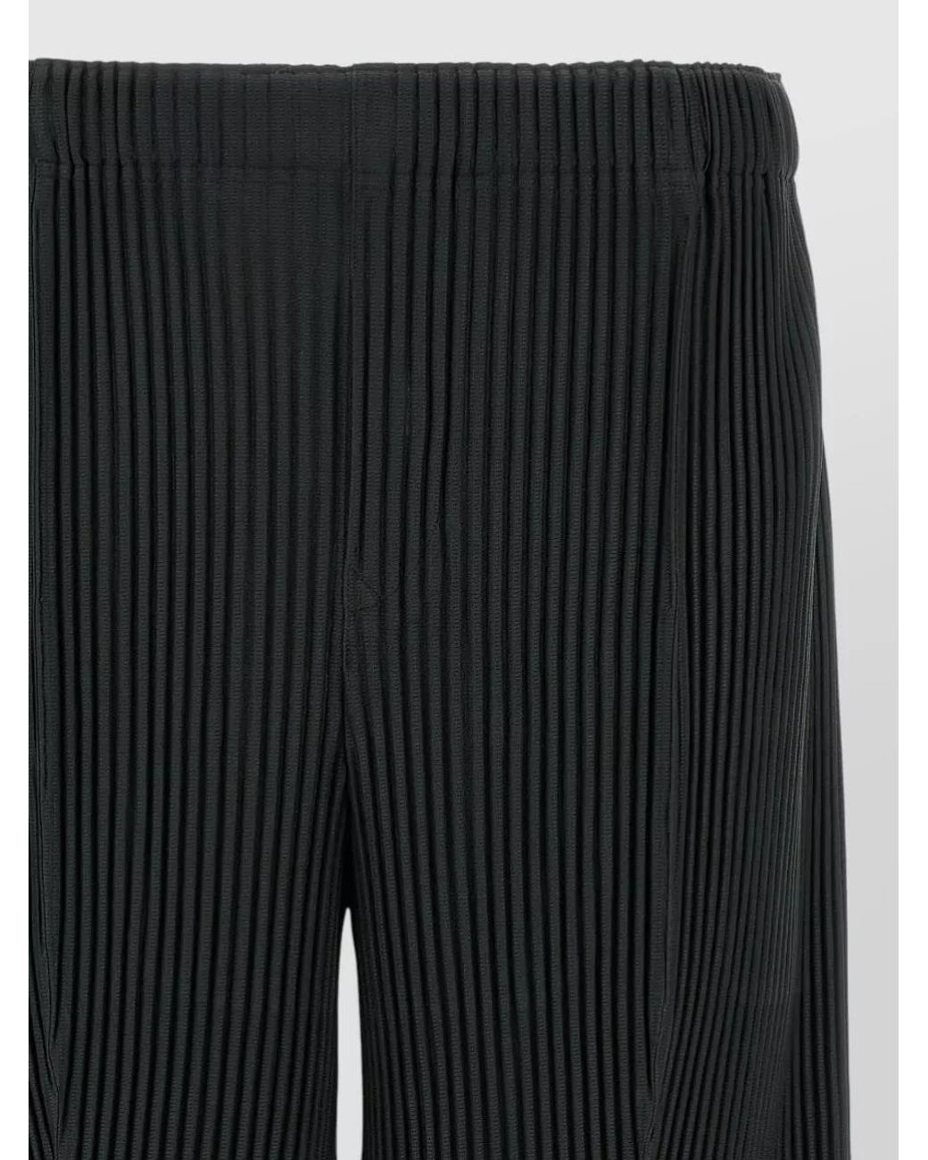 Homme Plissé Issey Miyake Black Pleated Wide-Leg Knee-Length Cropped Trousers for men