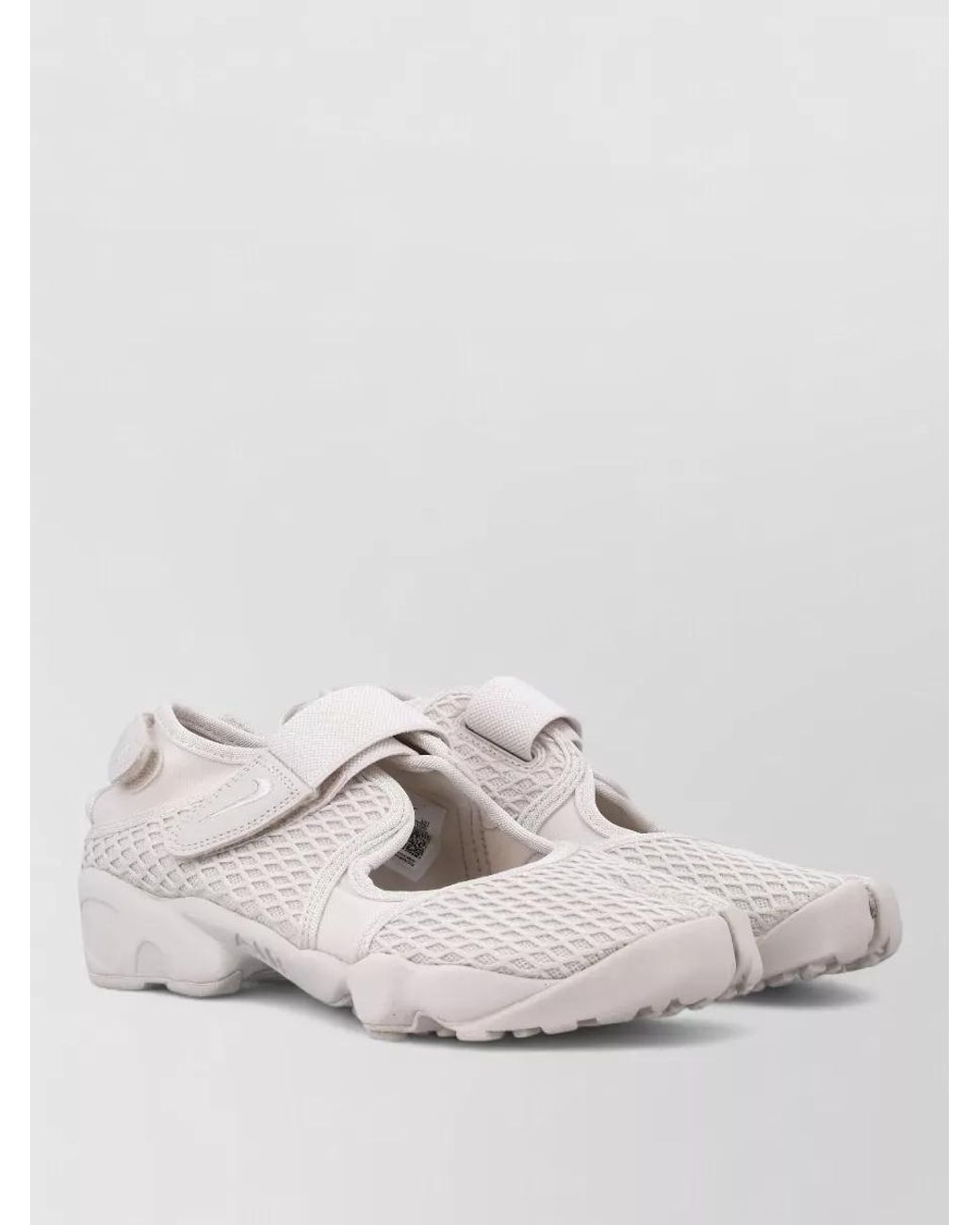 Nike White Split Toe Sandals Lightweight Textile Upper