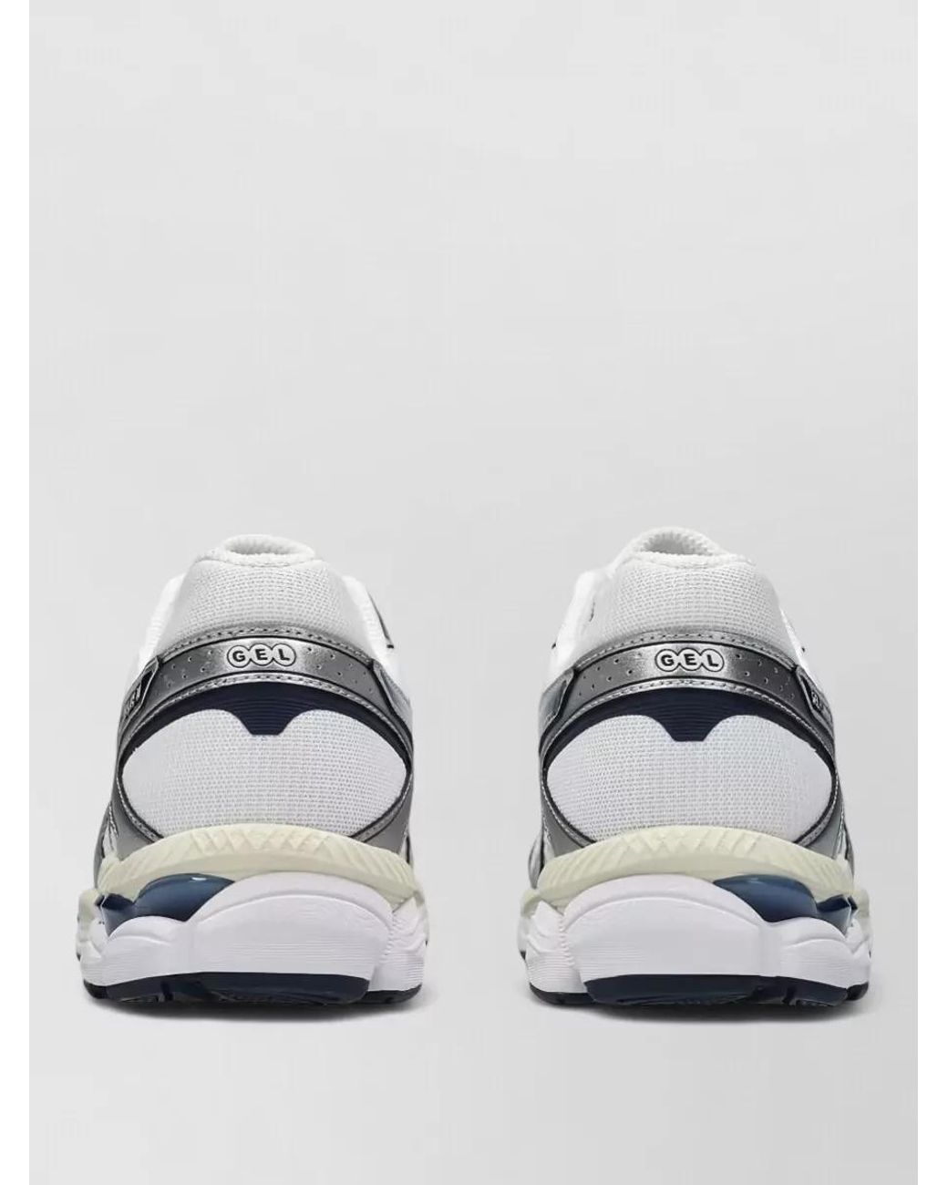 Asics Metallic Gel Cumulus 16 Sneakers