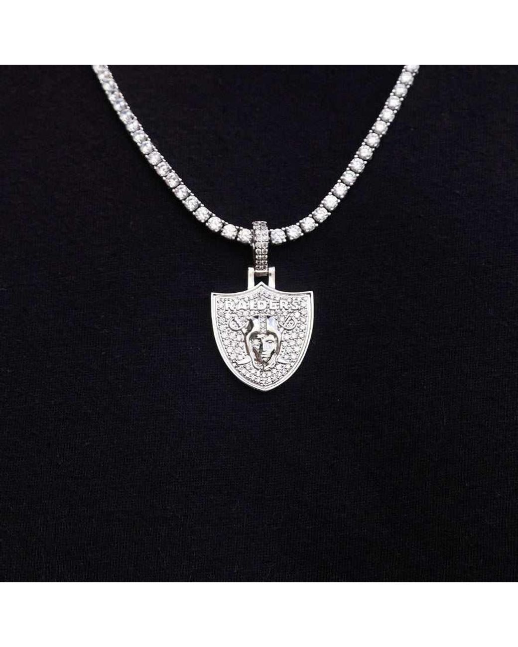 Las Vegas Raiders Pendant, 14K White - The GLD Shop