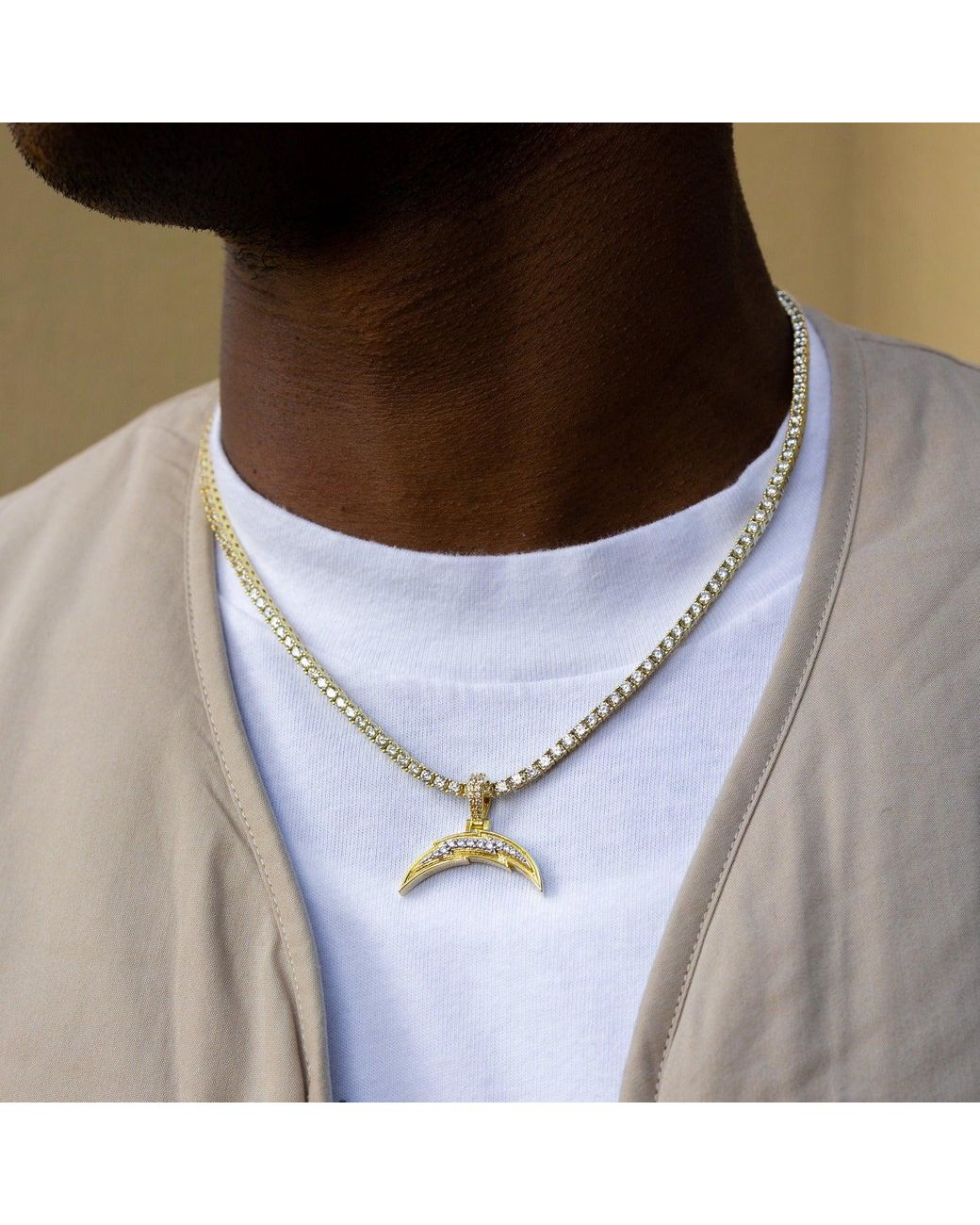 The GLD Shop Los Angeles Chargers Micro Logo Pendant - Yellow Gold in  Metallic for Men | Lyst