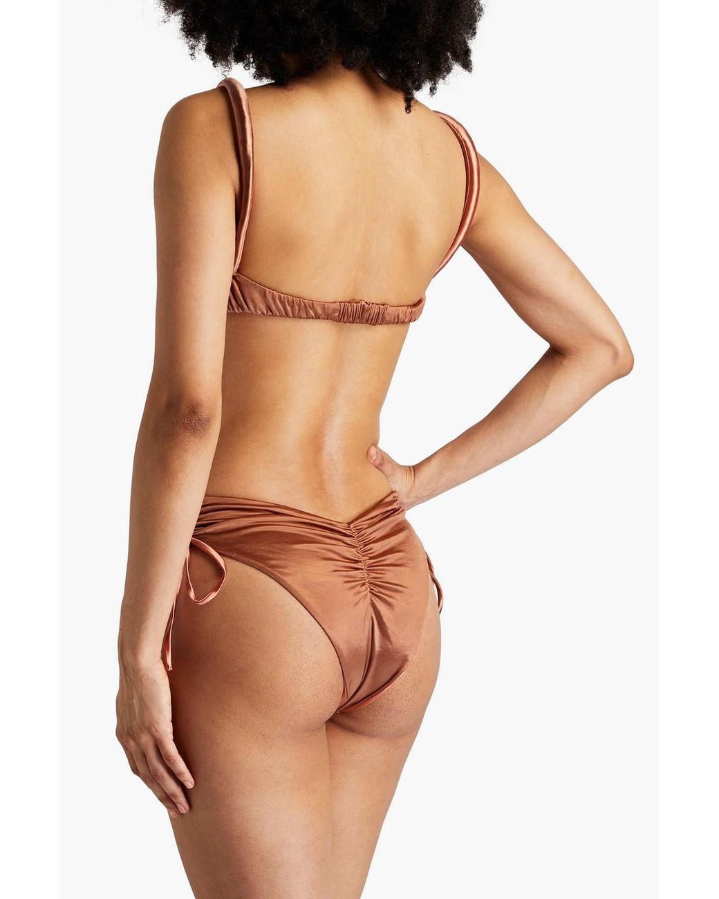 【ISA BOULDER】stretch-satin underwired ビキニ トップ Isa Boulder Twist Ruched Metallic Stretch-satin Underwired