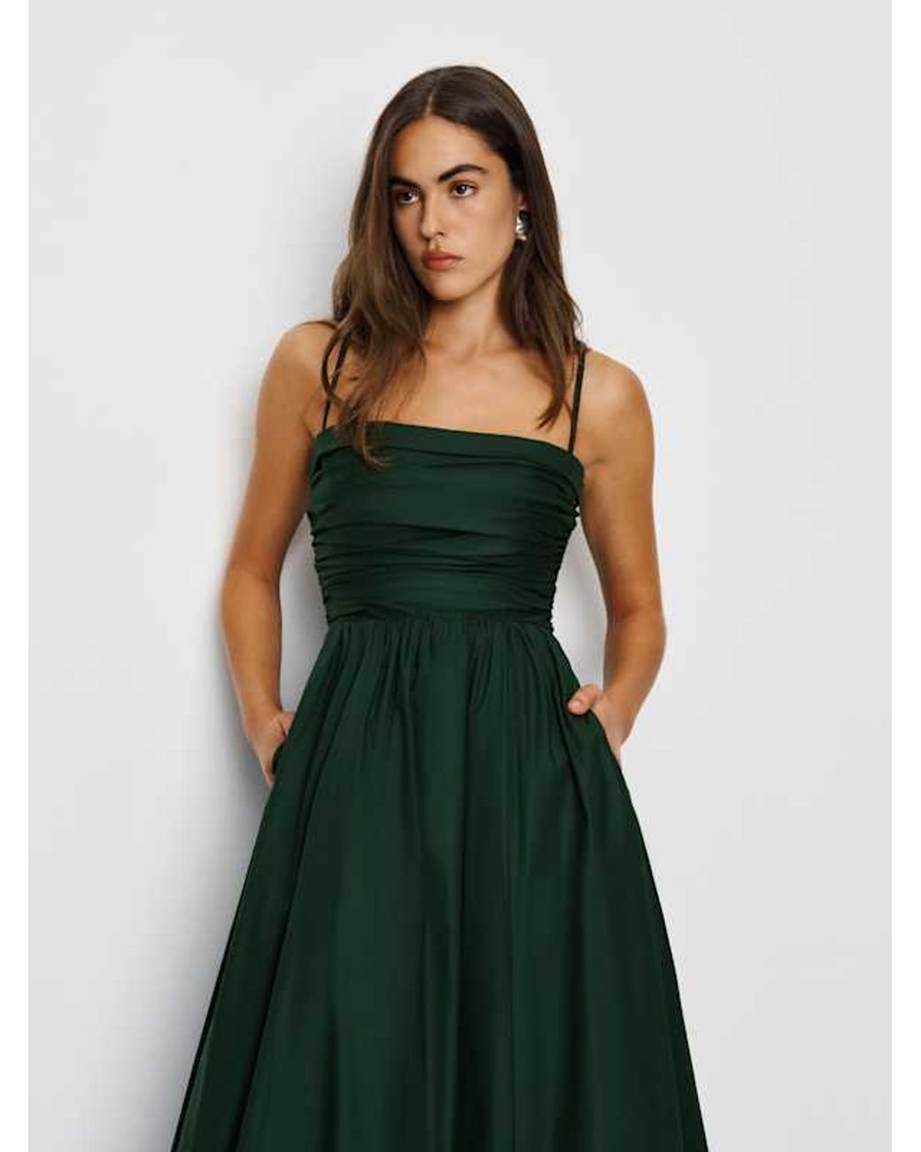 Reformation Kastoria Gathered Stretch-Cotton Maxi Dress in Green | Lyst  Canada