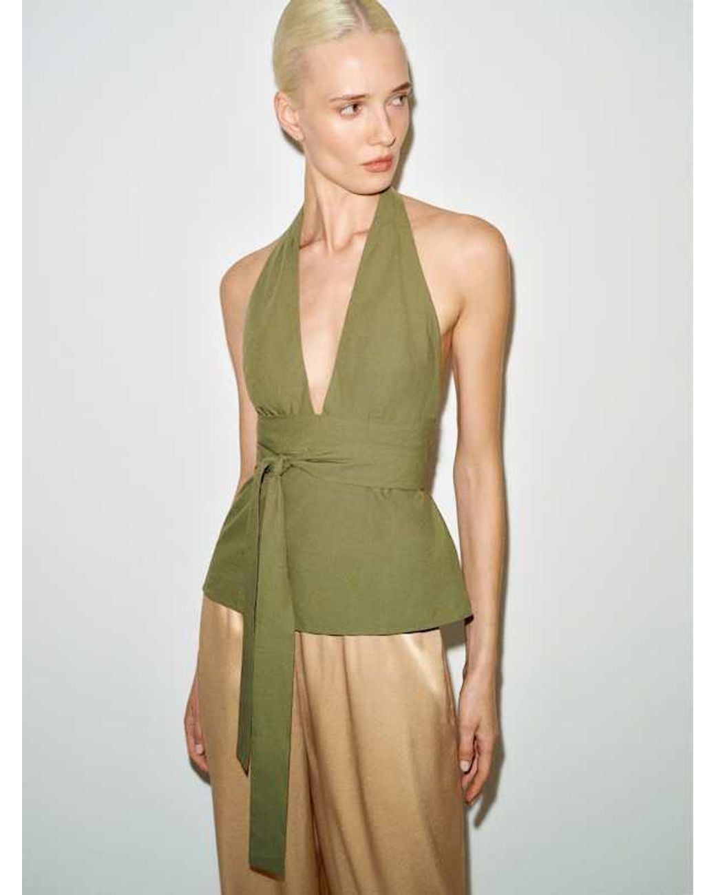 Reformation Natural Naive Top 6