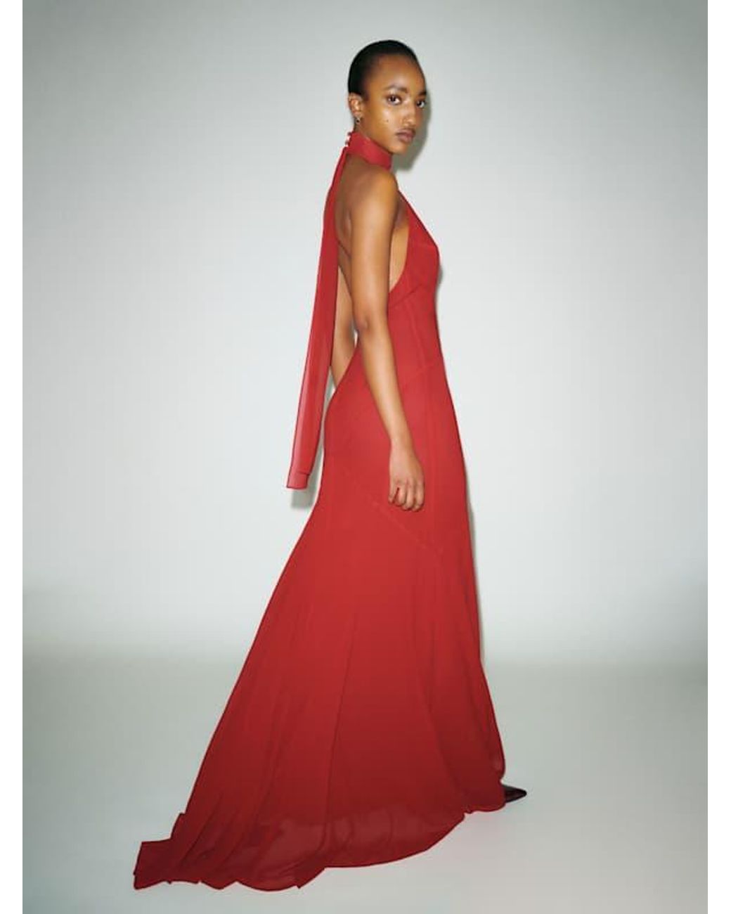 reformation red dress Shanelle 6 in Size:size 6 when the theme for Unstitched Suit Set Butterfly Slim fitLonglineSleevelessHalter neckline