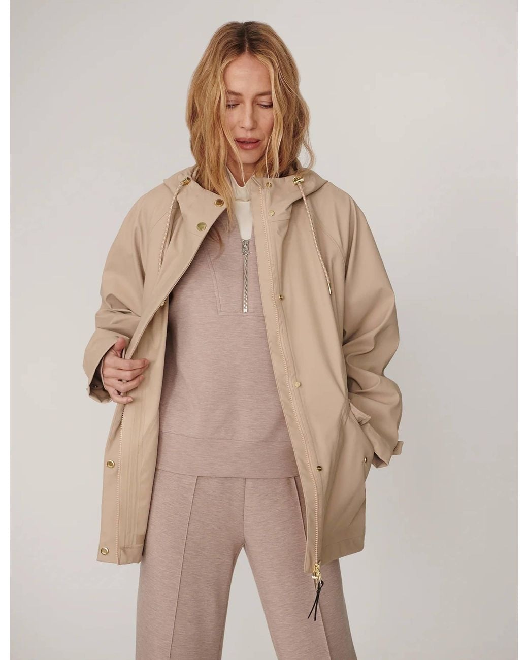 Varley Natural Women's Orlen Short Rain Jacket
