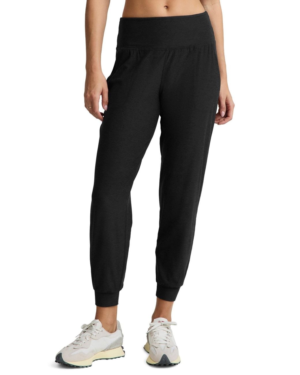 Beyond Yoga Black Women's Midweight Spacedye Midi jogger