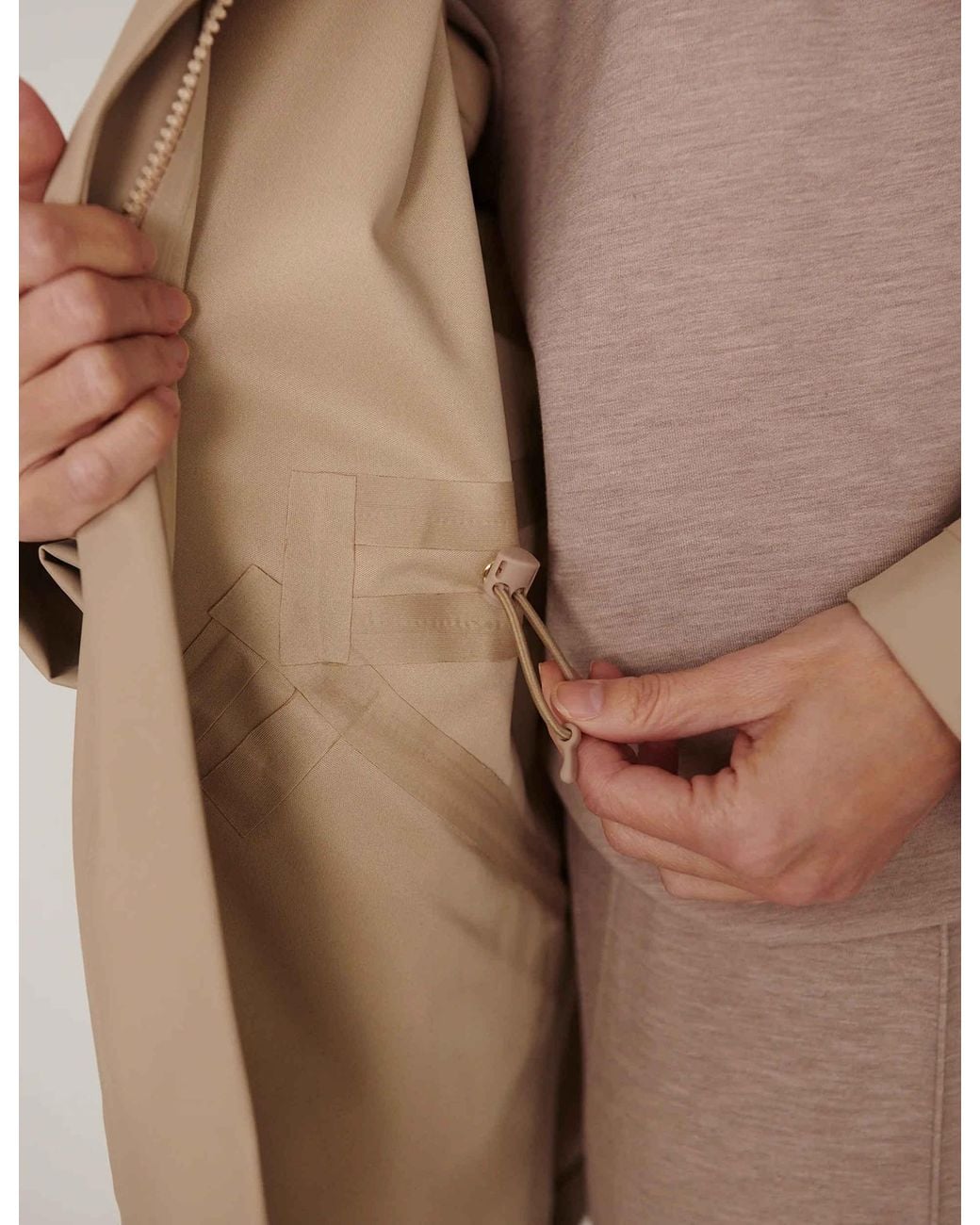 Varley Natural Women's Orlen Short Rain Jacket