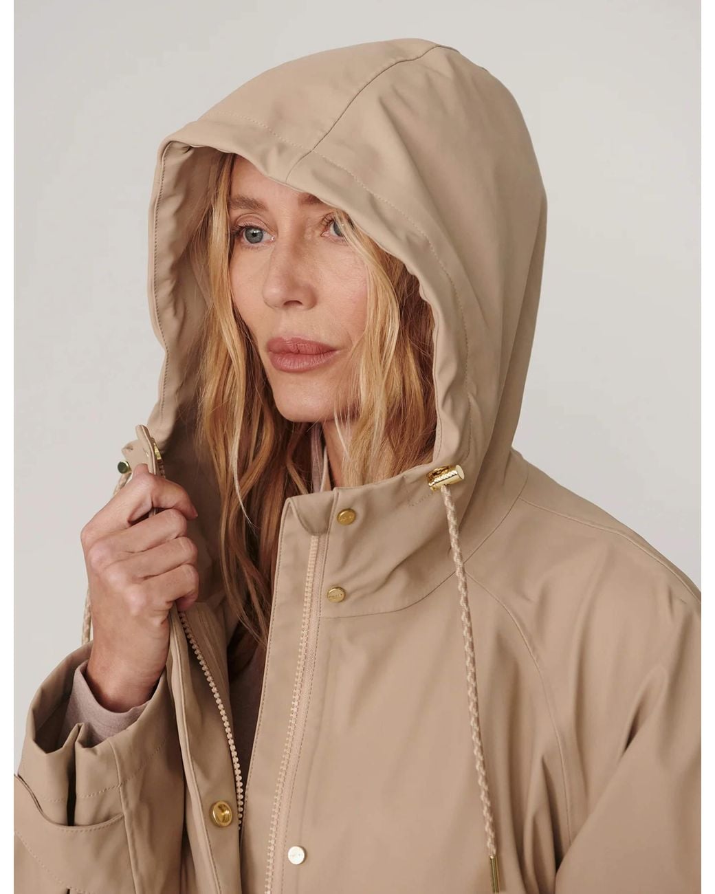 Varley Natural Women's Orlen Short Rain Jacket