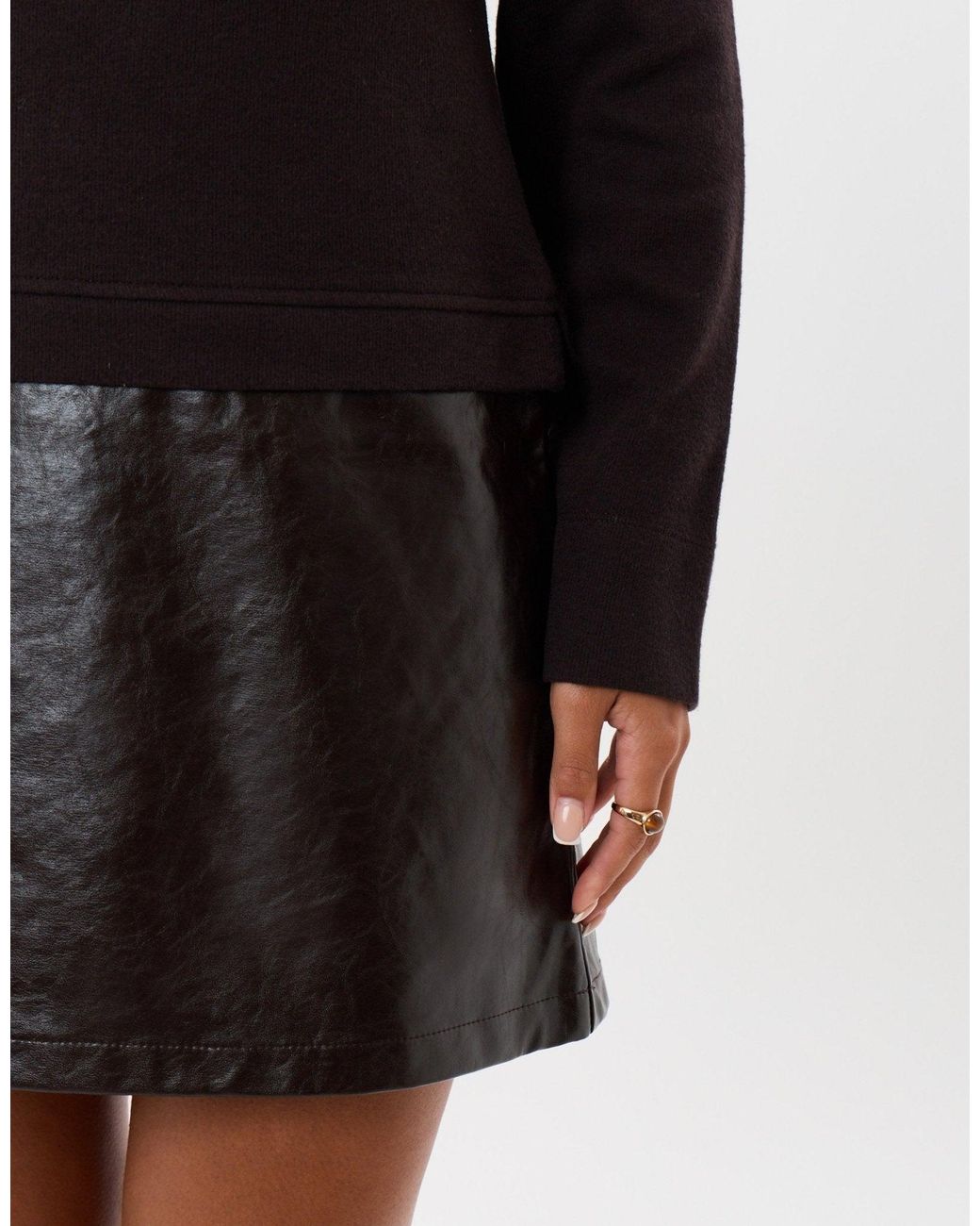 Threadbare Black Threadbare 2