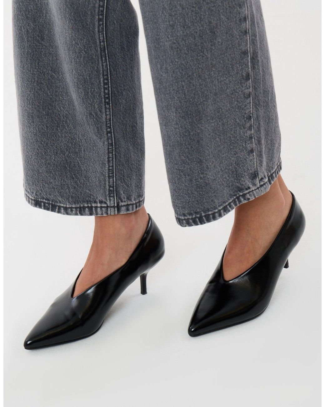 Threadbare Gray Pointed Kitten Heels