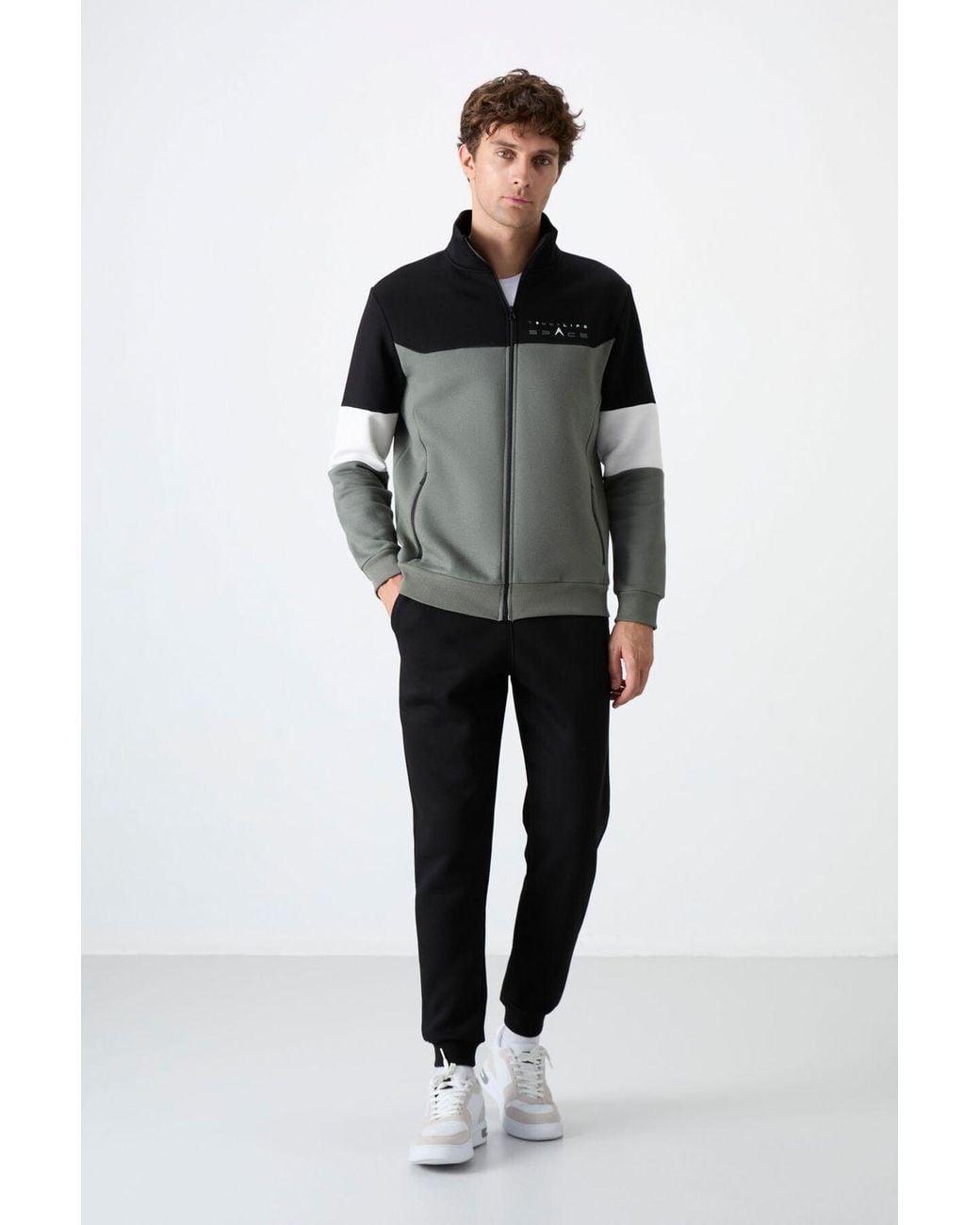 TOMMY LIFE Black Color-Blocked Zip Sweatshirt And Pants Set for men